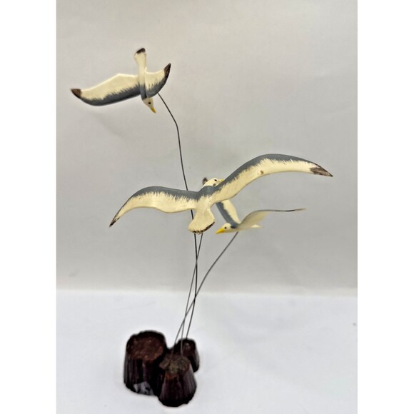 3 Seagulls in Flight Mod Kinetic Art Sculpture Lucite  Base - Picture 5 of 9